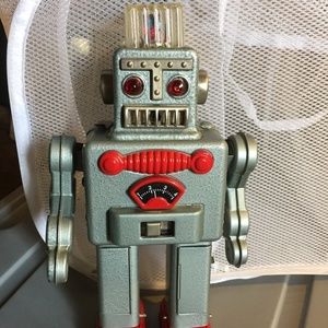 Vintage reproduction robot